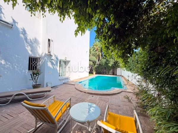 In affitto villa moderna arredata con piscina a Menzah 1