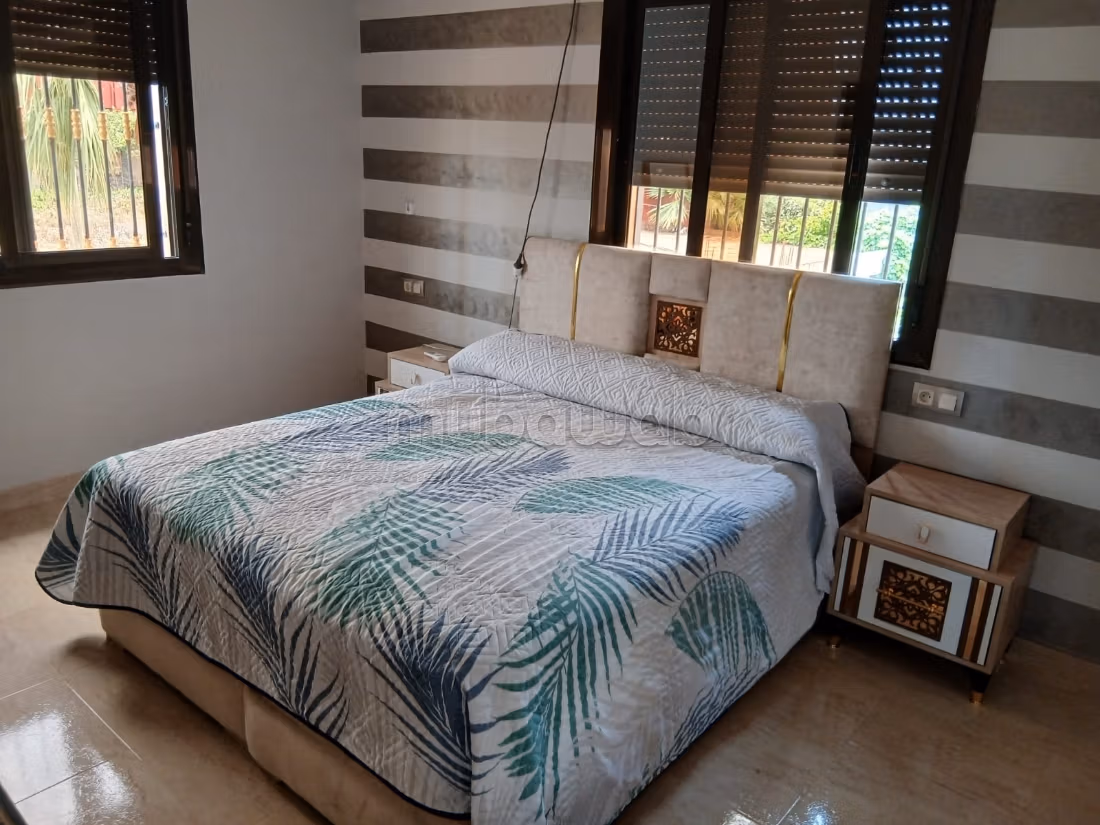 Location d'une villa de luxe à Amessic. Surface totale de 2000 m². Meublé