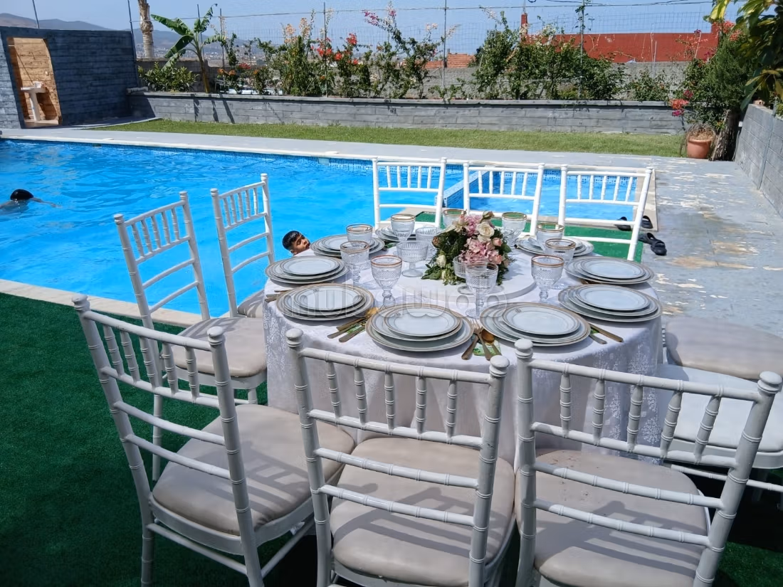 Location d'une villa de luxe à Amessic. Surface totale de 2000 m². Meublé