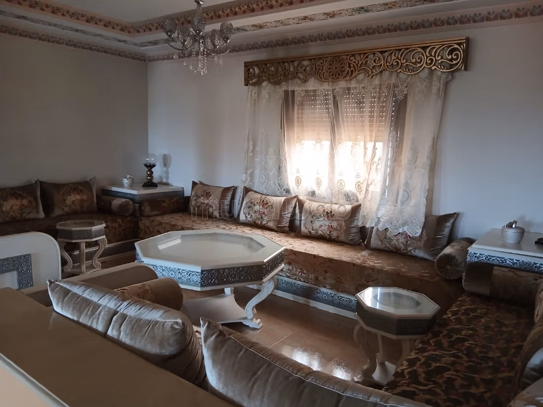 Location d'une villa de luxe à Amessic. Surface totale de 2000 m². Meublé