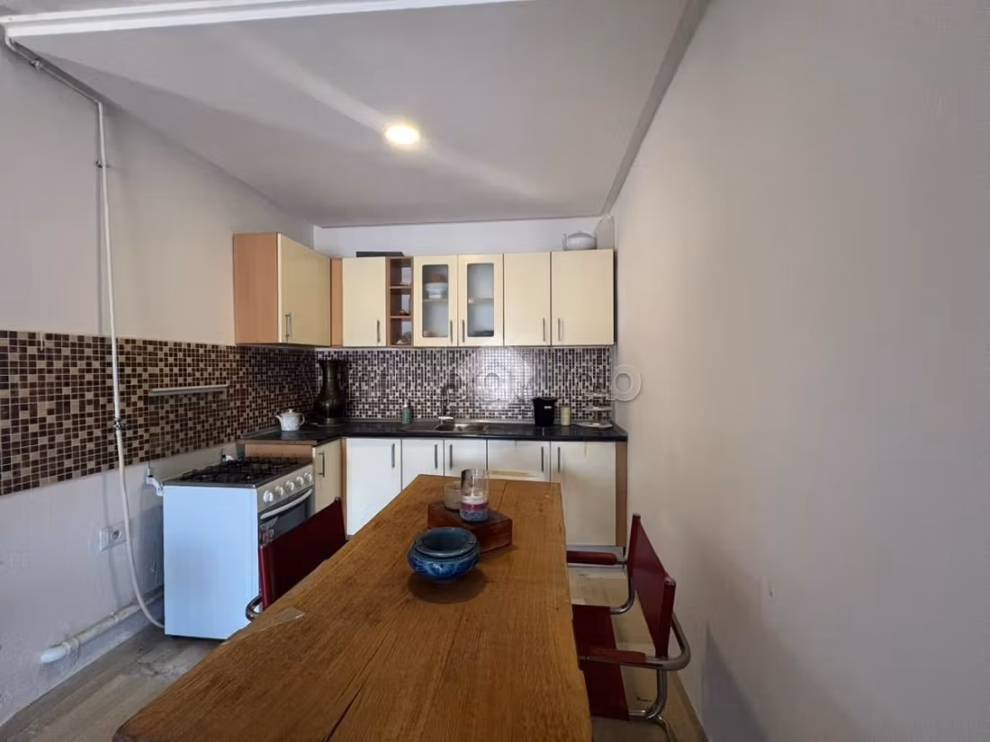 Etage de villa en location