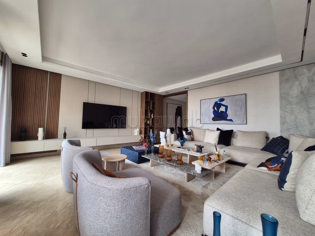 À VENDRE – Appartement Luxueux Triangle d’Or — 3