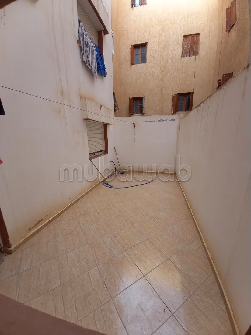 Apartamento en venta en la ciudad de Settat. Superficie total de 88 m². Balcón y ascensor