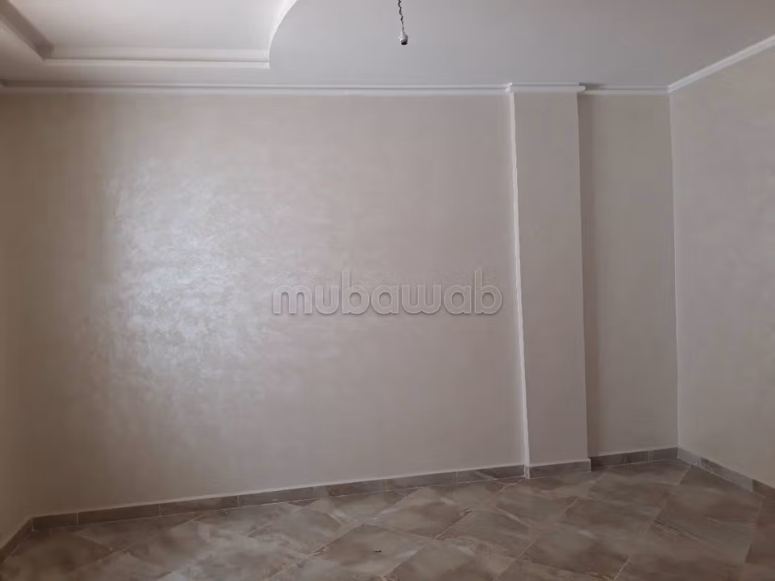 Apartamento en venta en la ciudad de Settat. Superficie total de 88 m². Balcón y ascensor