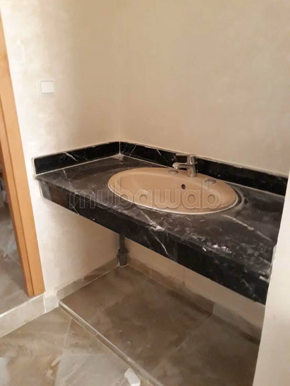 Apartamento en venta en la ciudad de Settat. Superficie total de 88 m². Balcón y ascensor