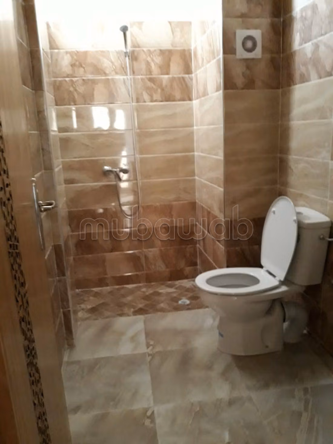 Apartamento en venta en la ciudad de Settat. Superficie total de 88 m². Balcón y ascensor