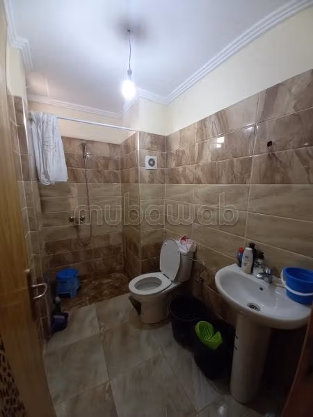 Appartement à vendre à la ville de Settat. Superficie totale de 88 m². Balcon et ascenseur