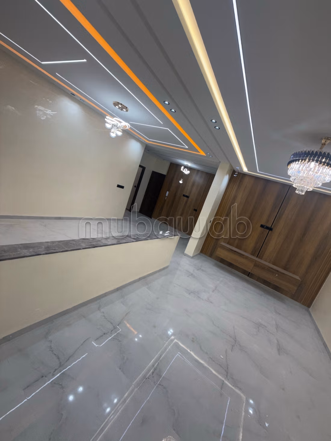 Vend appartement à Marjane. 
3 chambres agréables. 
Fenêtres avec double vitrage et porte blindée