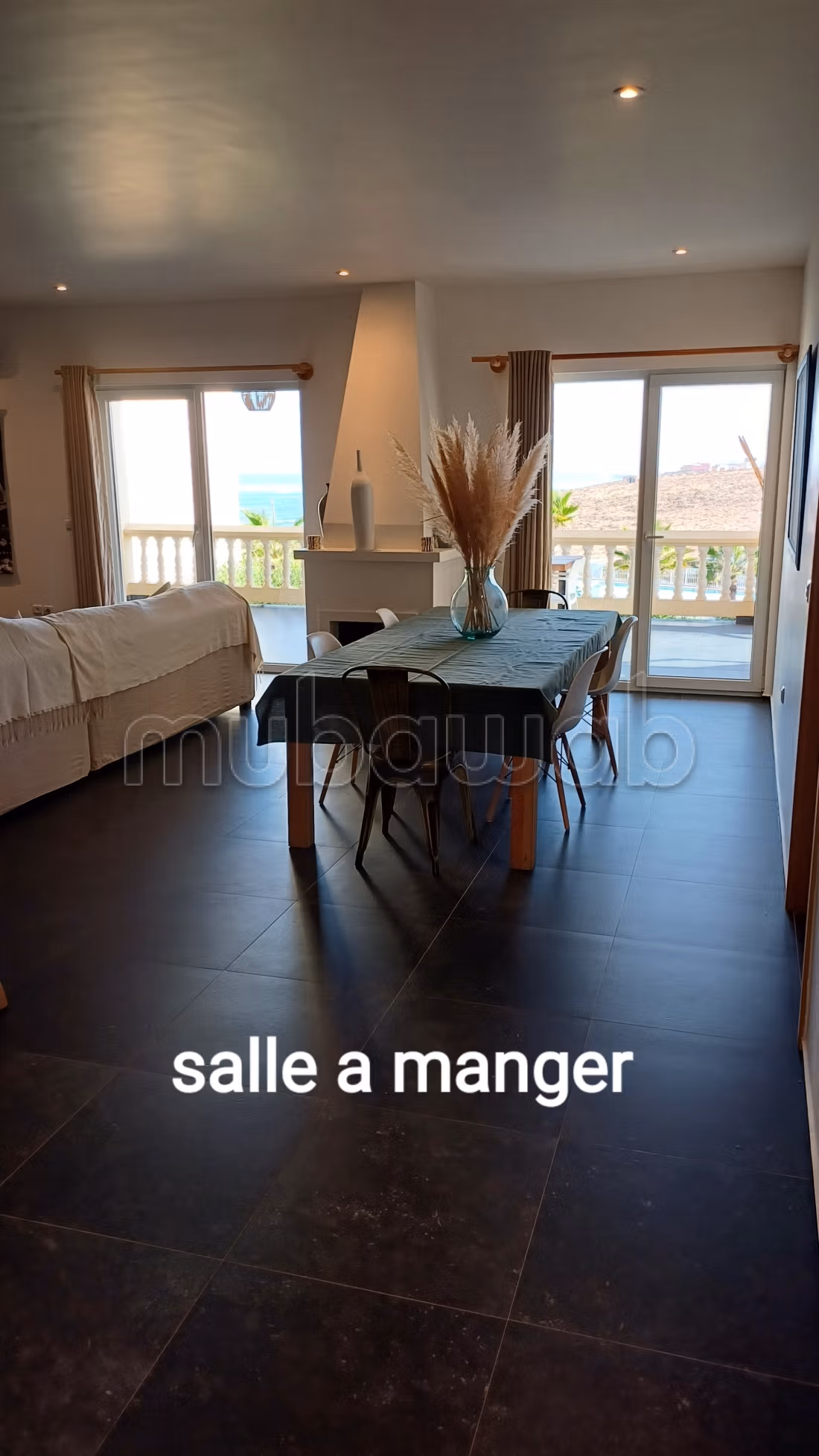 Superbe appartement titre 204 m2 vue mer