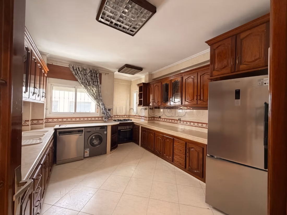 BEL appartement à louer à IBERIA 
TANGER — 4