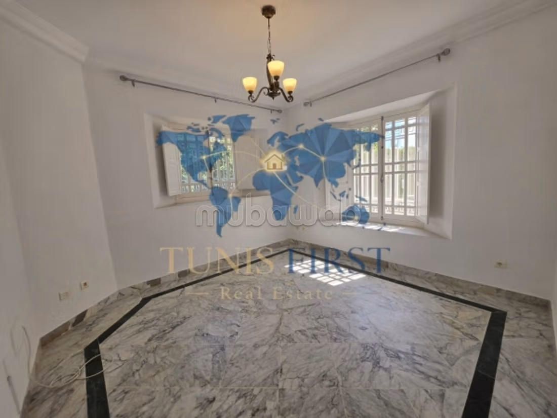 A vendre magnifique Villa à cité les pins