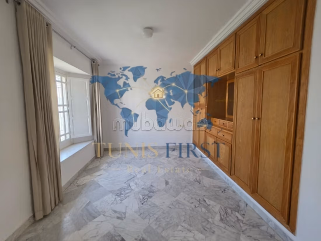 A vendre magnifique Villa à cité les pins