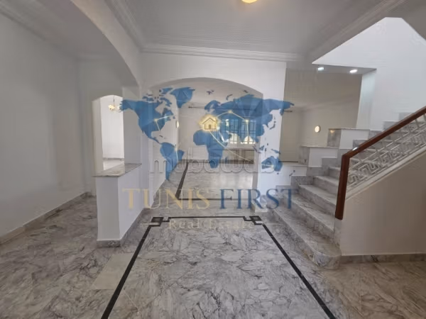 A vendre magnifique Villa à cité les pins