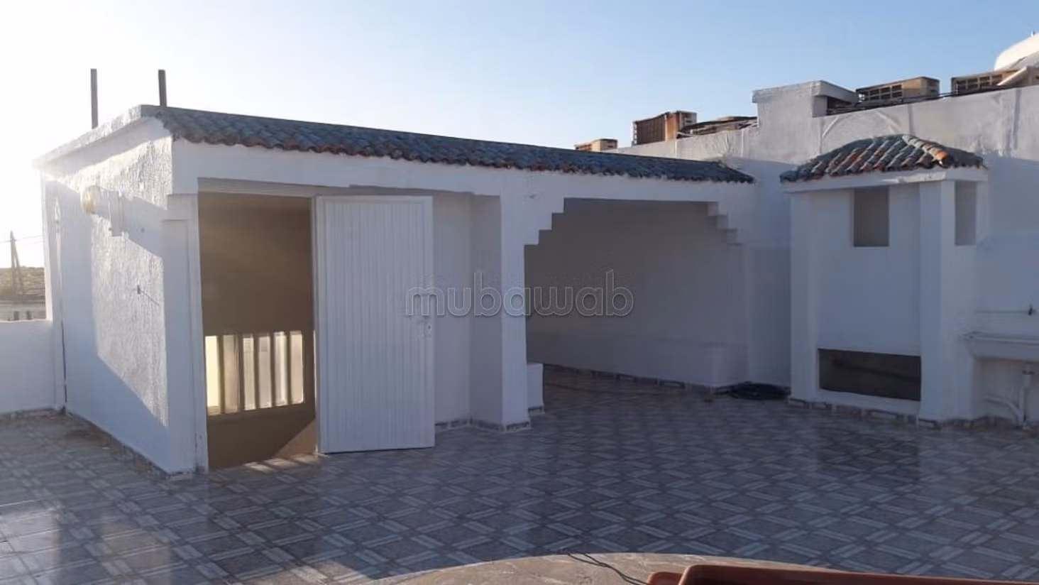 Villa te koop in Sid El Abed met uitzicht op zee