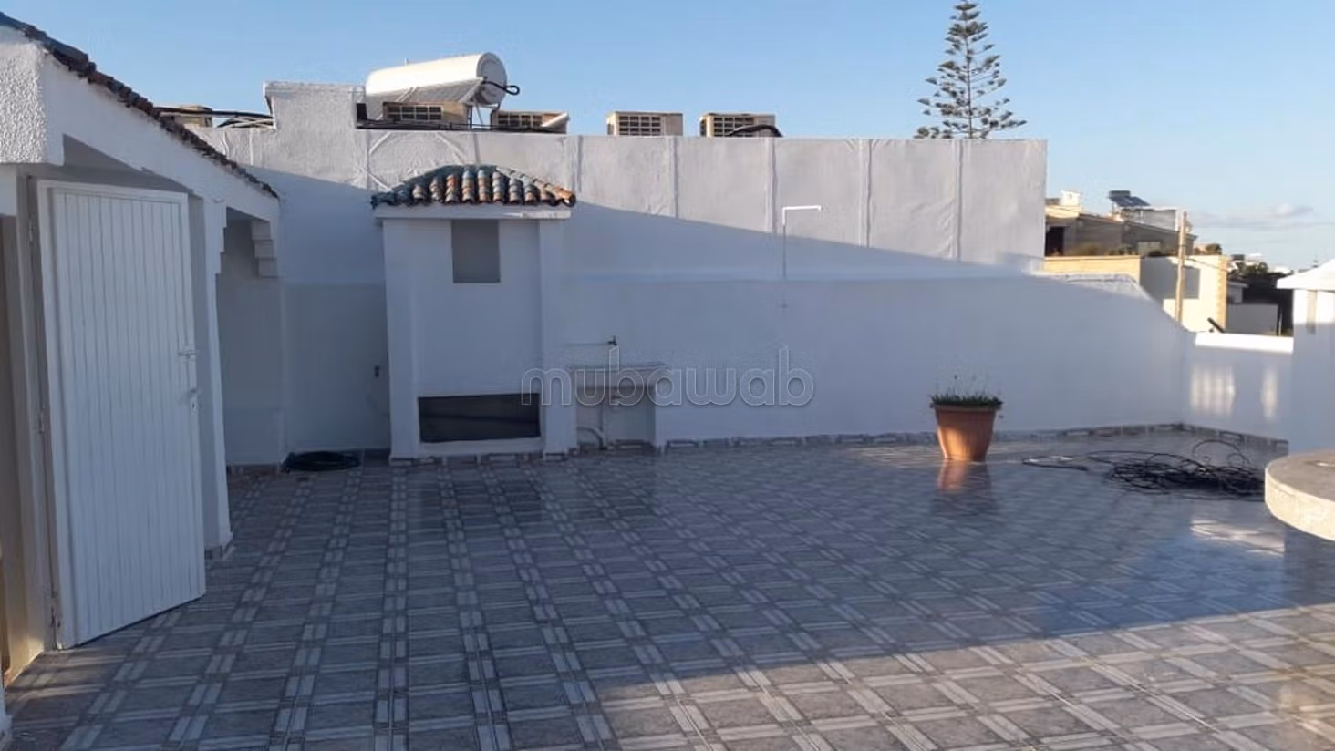 Villa te koop in Sid El Abed met uitzicht op zee