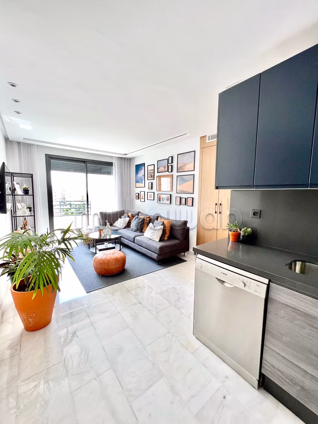 Chic and bright apartment never rented