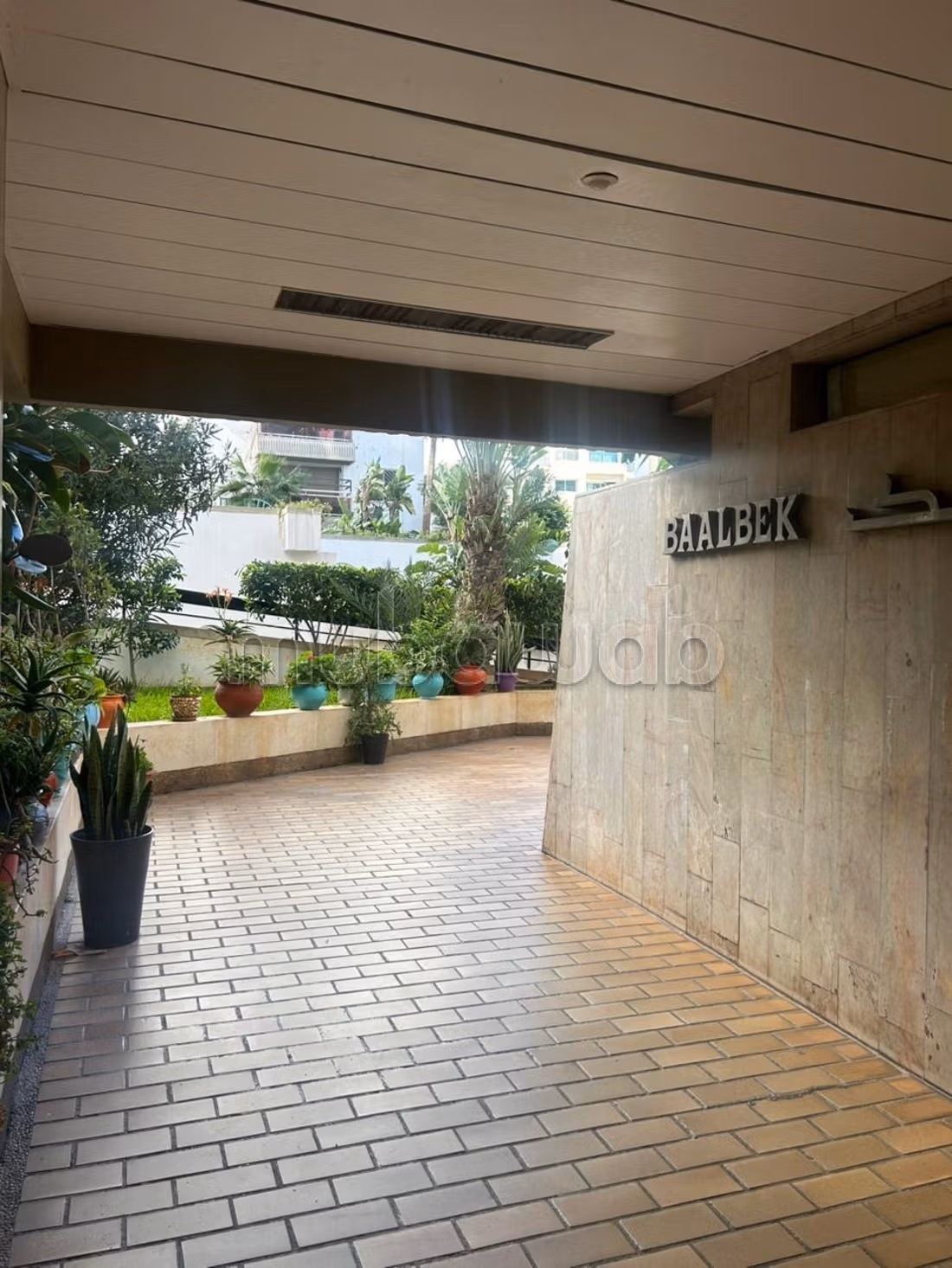 Appartement en vente à Maârif Extension. 
2 chambres. 
Meublé — 5