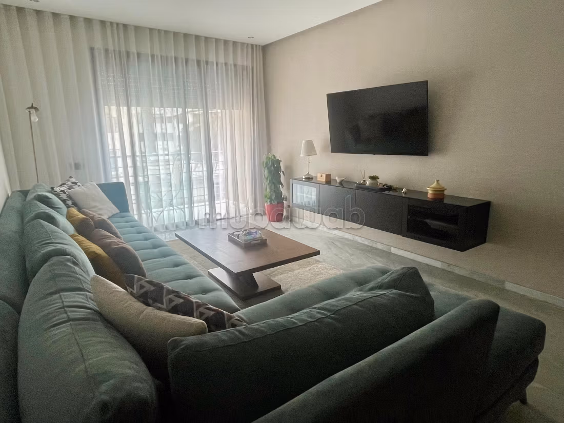 Bel appartement en location à Riviera. Surface totale 90 m². Bien meublé