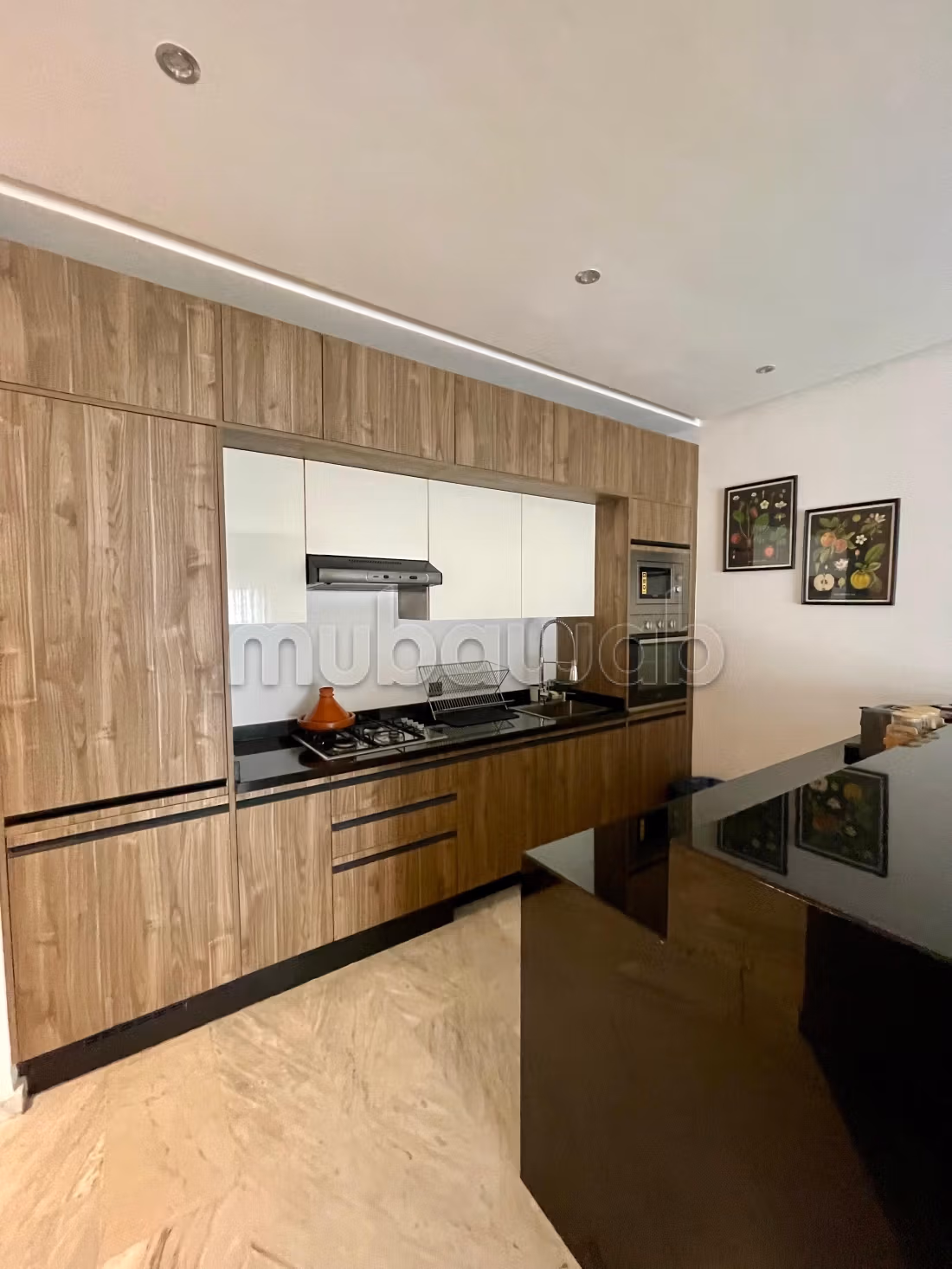 Bel appartement en location à Riviera. Surface totale 90 m². Bien meublé — 3