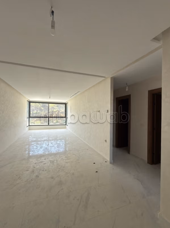 Apartamento de 91 m² con aparcamiento en Bouarrakia