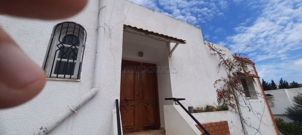 L. Etage villa entrée indépendante 
ennasr2