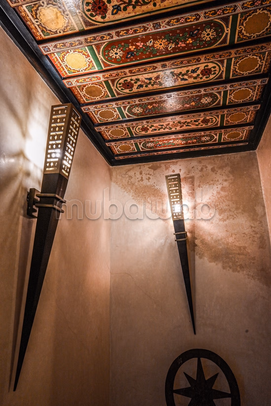 Titled 4 bedroom Riad Against Bahia Palace garden