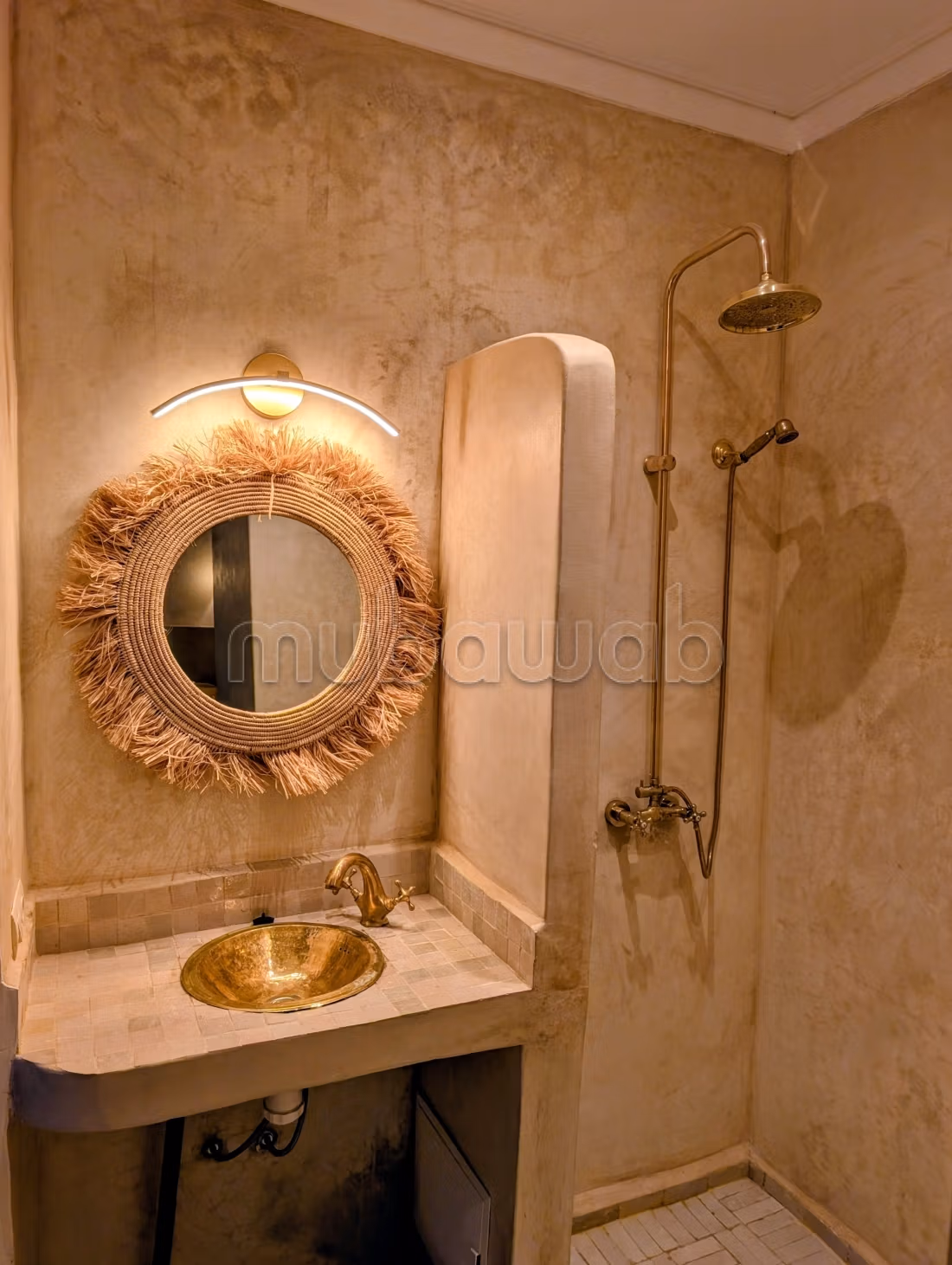 Titled 4 bedroom Riad Against Bahia Palace garden