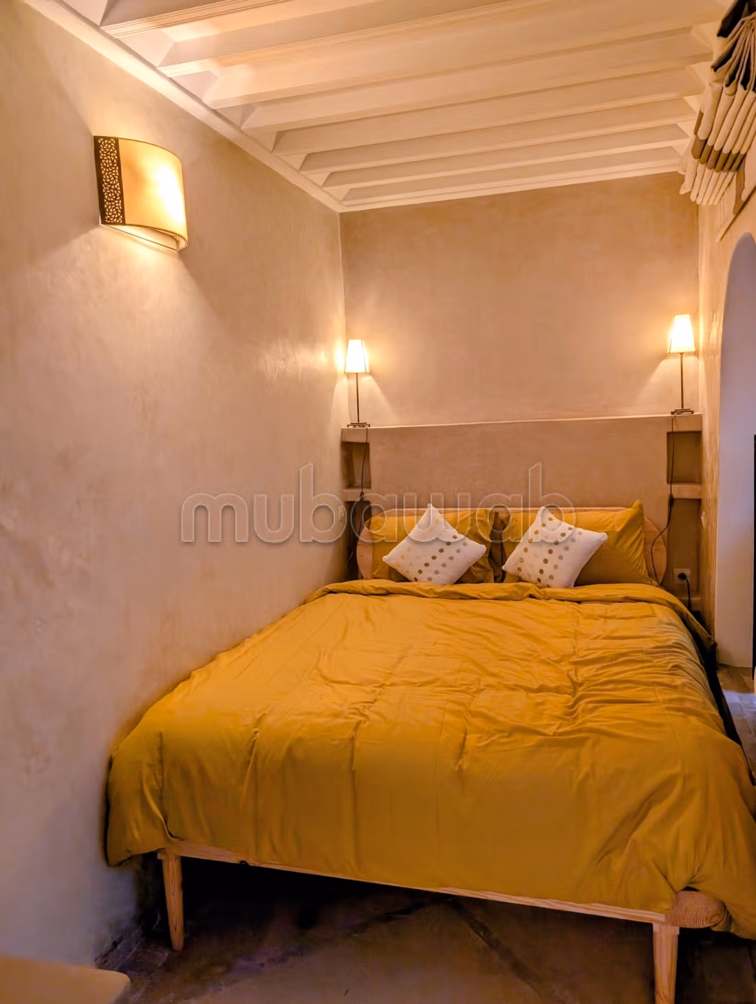 Titled 4 bedroom Riad Against Bahia Palace garden