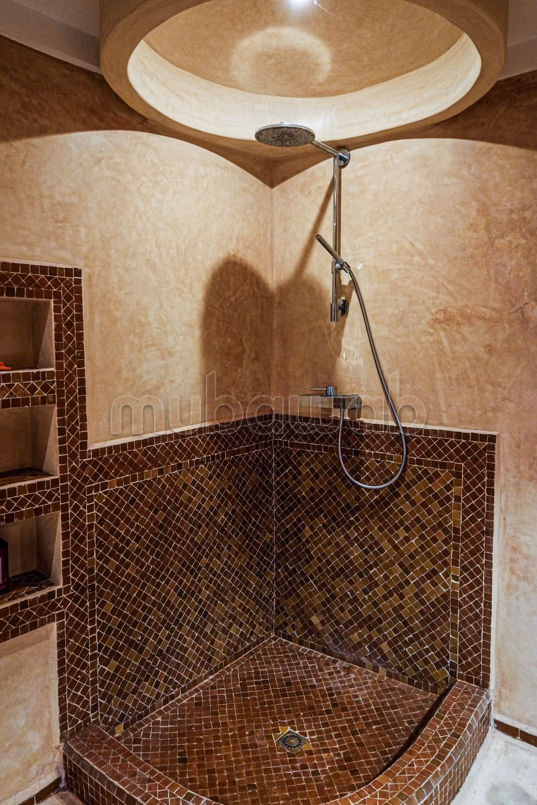 Titled 4 bedroom Riad Against Bahia Palace garden