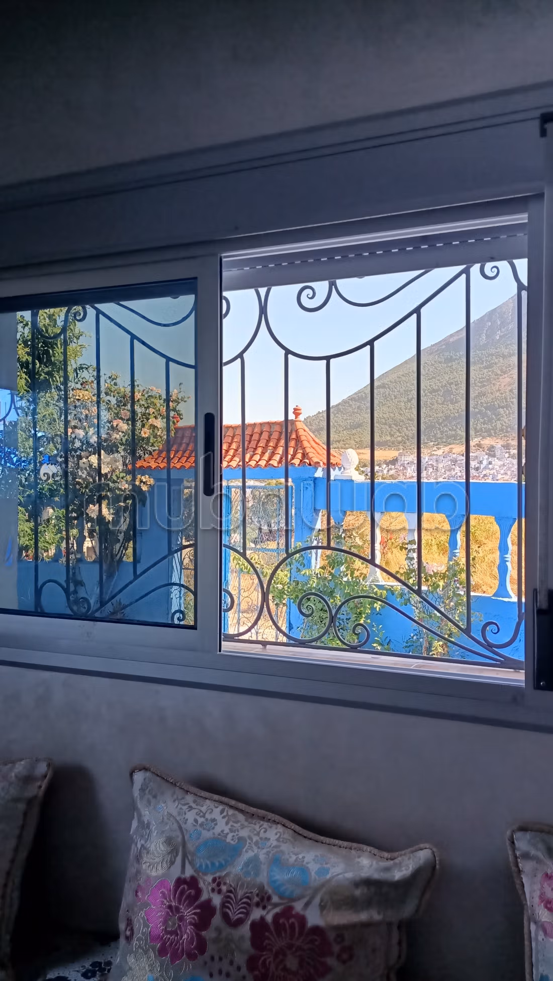 Appartamento in affitto a Chefchaouen. 2 camere accoglienti. Posti auto e un bel giardino