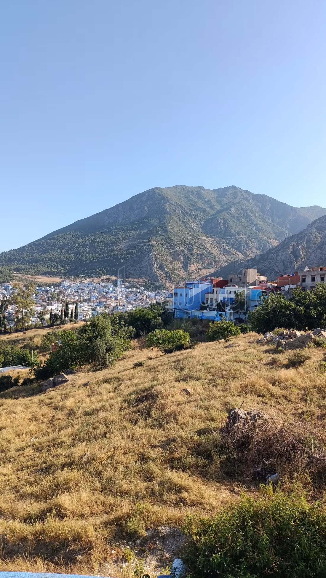 Appartamento in affitto a Chefchaouen. 2 camere accoglienti. Posti auto e un bel giardino