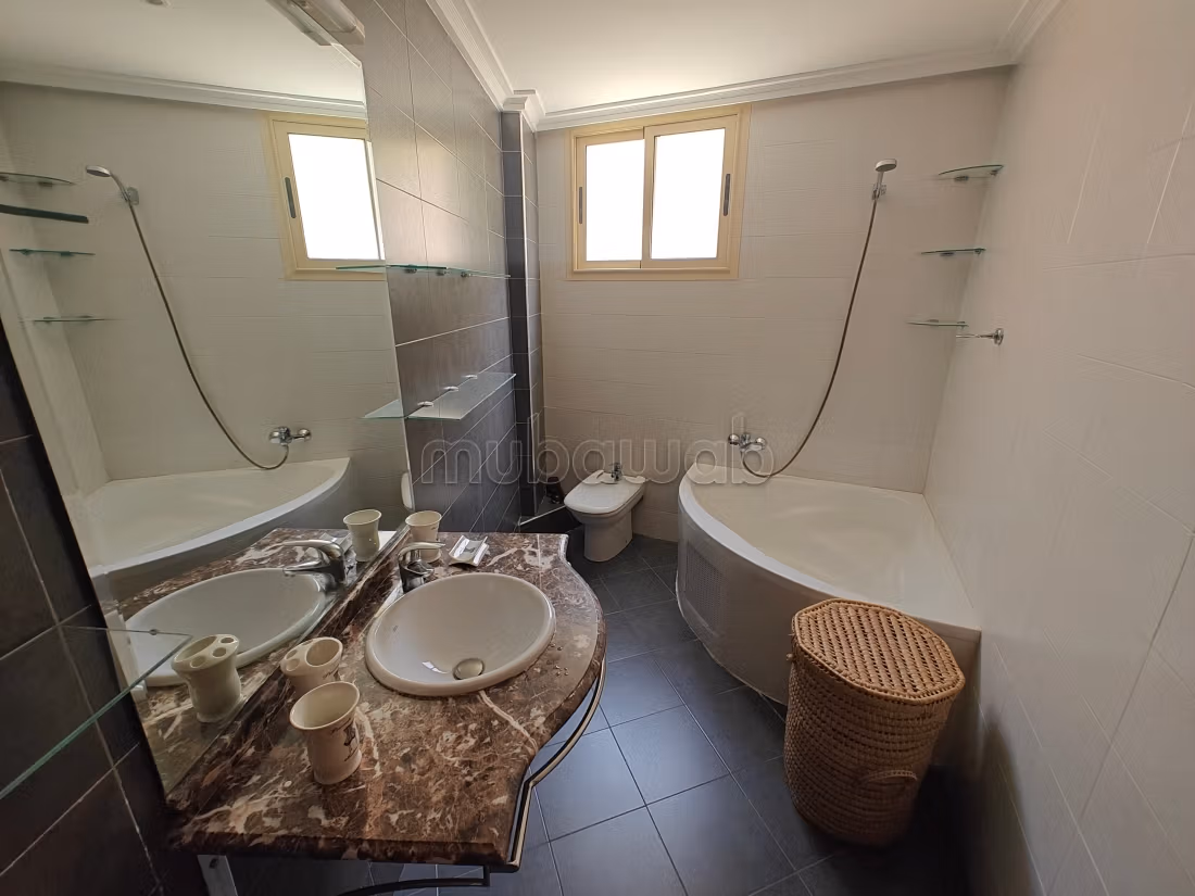 Appartement meublé de 3 chambres à louer — 6
