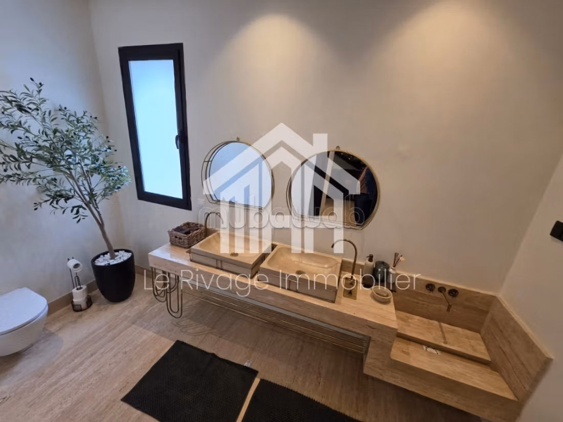 IN AFFITTO una villa S5 arredata a La Marsa