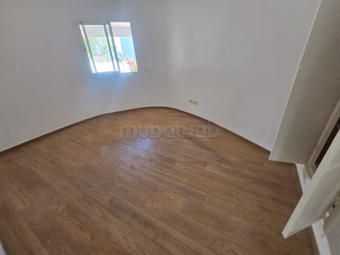 Luxury house for rent in Ain Diab. 3 comfortable bedrooms. All comforts with swimming pool and fireplace