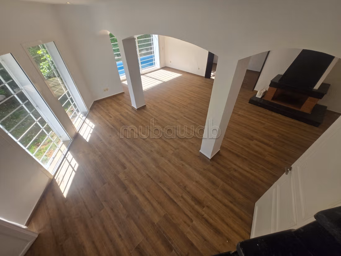 Luxury house for rent in Ain Diab. 3 comfortable bedrooms. All comforts with swimming pool and fireplace