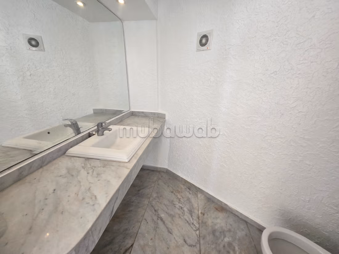 Luxury house for rent in Ain Diab. 3 comfortable bedrooms. All comforts with swimming pool and fireplace