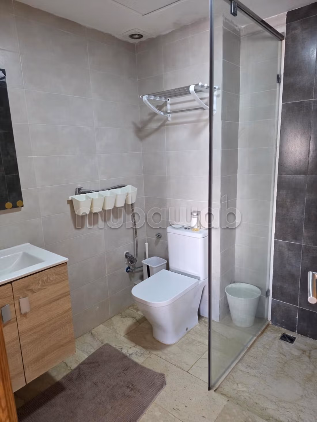 Location saisonnière à Dar Bouazza. 
Surface de 90 m². 
Vue imprenable sur la mer, double vitrage