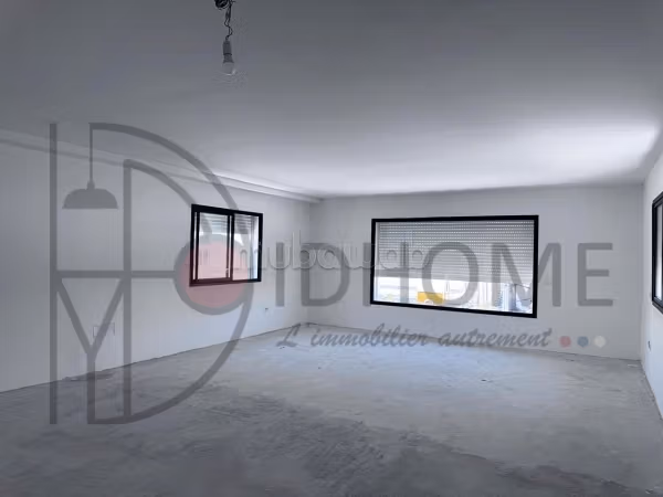 For rent Open Space 205 m² in Charguia 1
