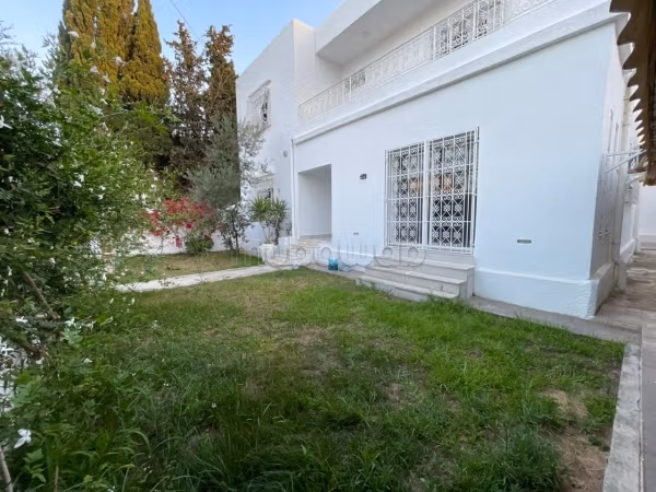 In affitto un piano terra di villa a S3 indipendente