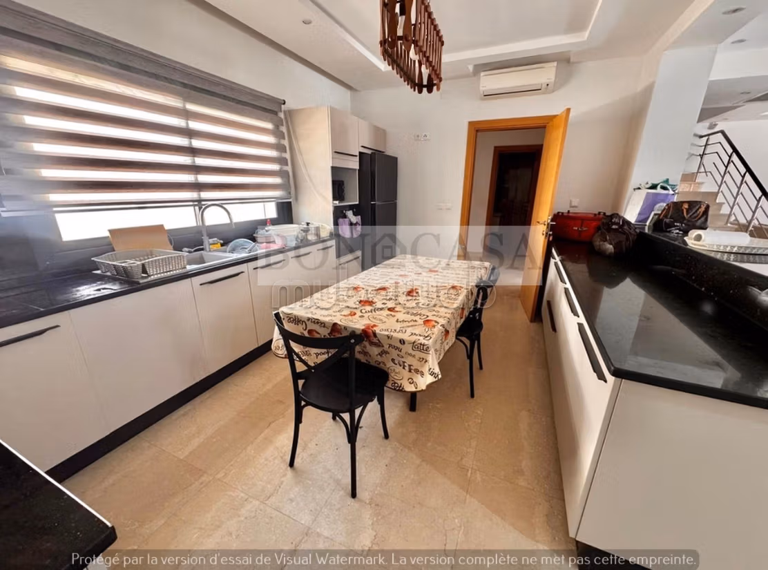Villa S4 vuota/mobiliata giardino in affitto a Gammarth