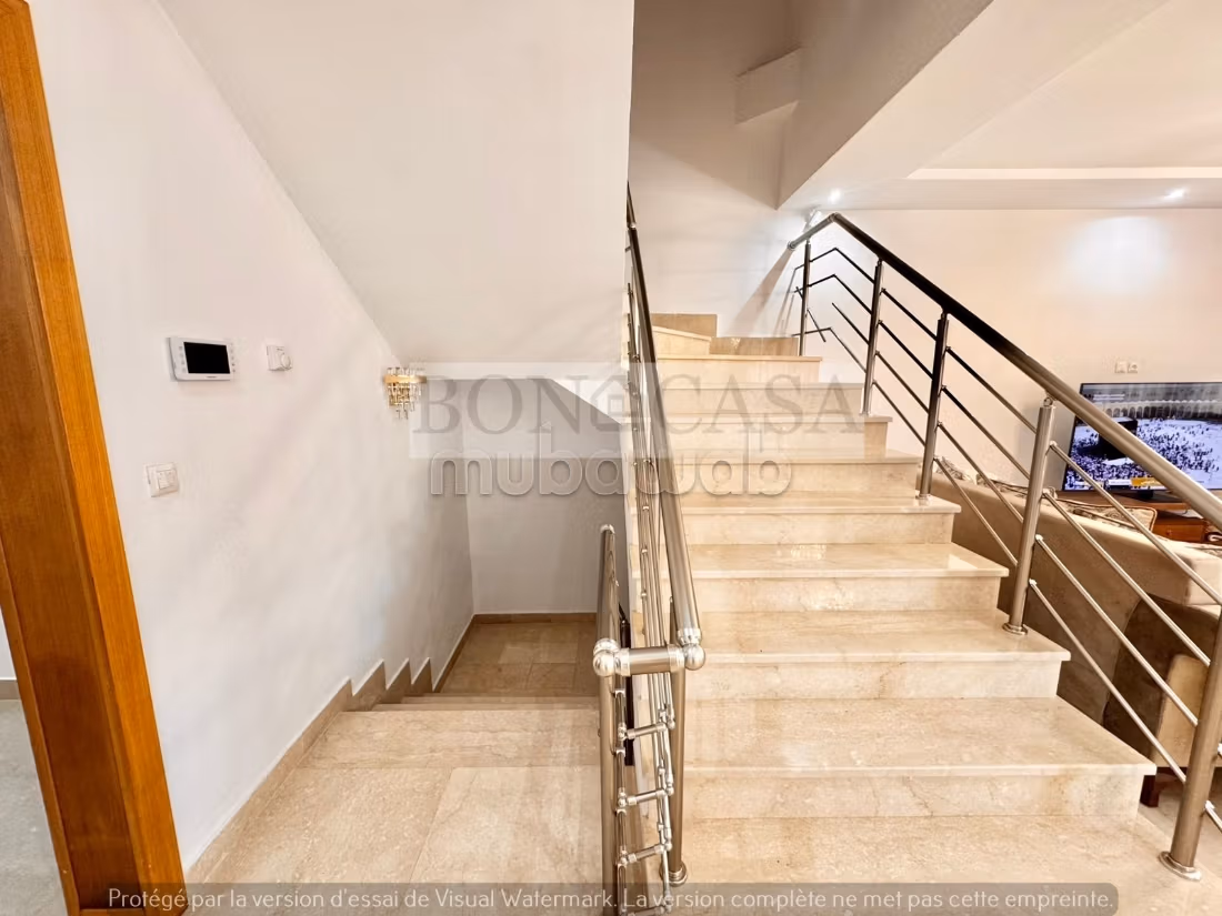 Villa S4 vuota/mobiliata giardino in affitto a Gammarth