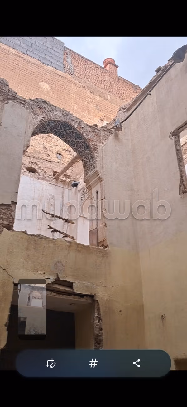 Riad en ruinas a la venta.