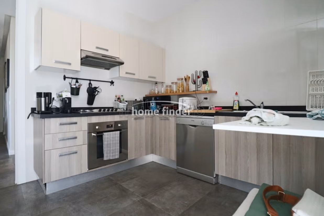 Appartement à vendre sur Dar Bouazza 177 m²