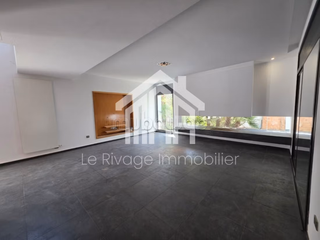 A LOUER une villa s4 à cité les pins