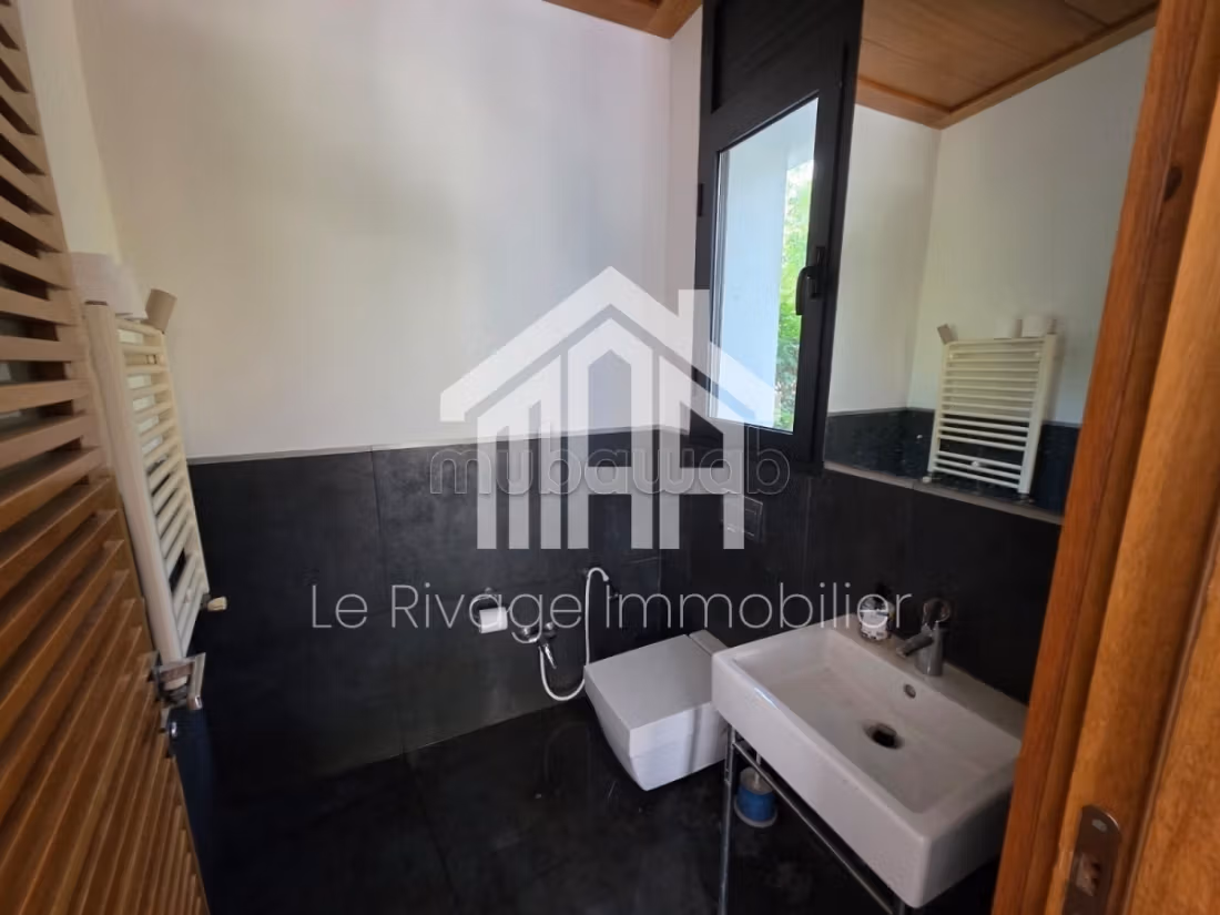 A LOUER une villa s4 à cité les pins
