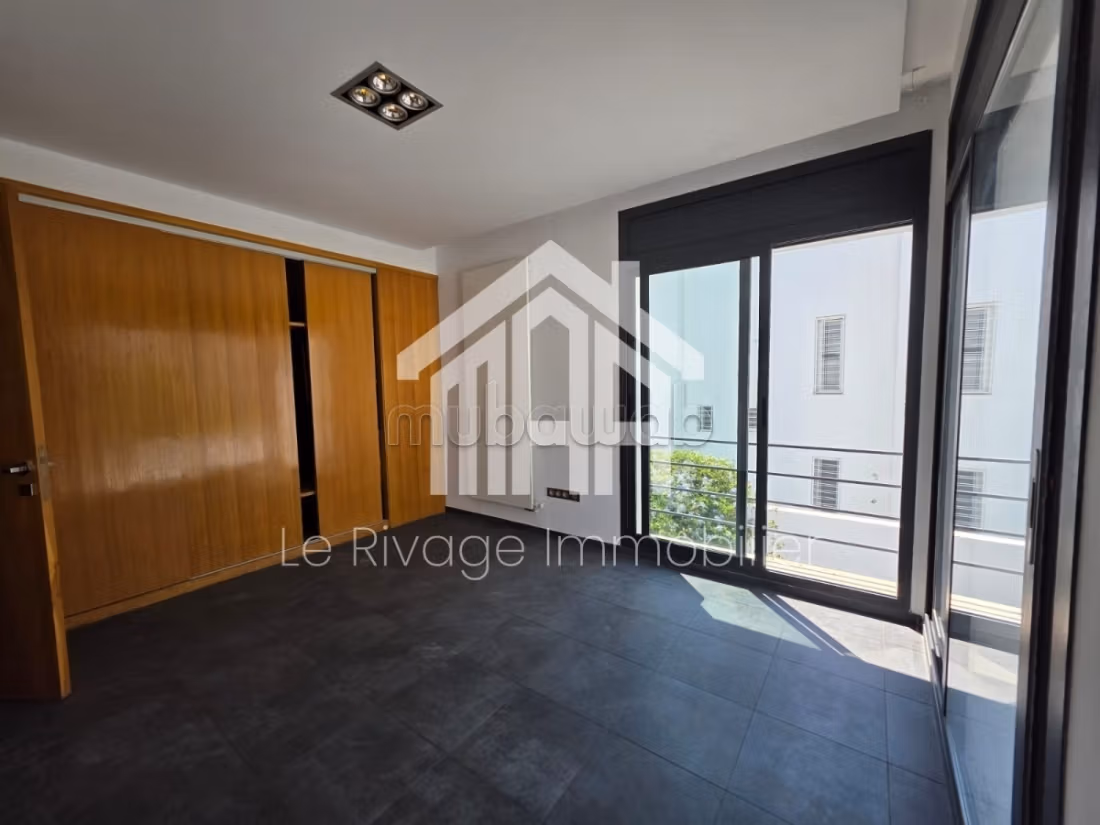 A LOUER une villa s4 à cité les pins