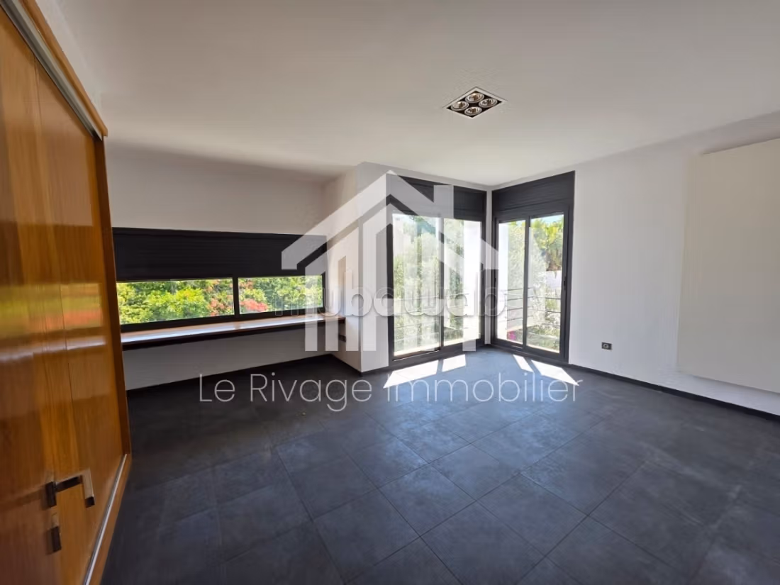 A LOUER une villa s4 à cité les pins