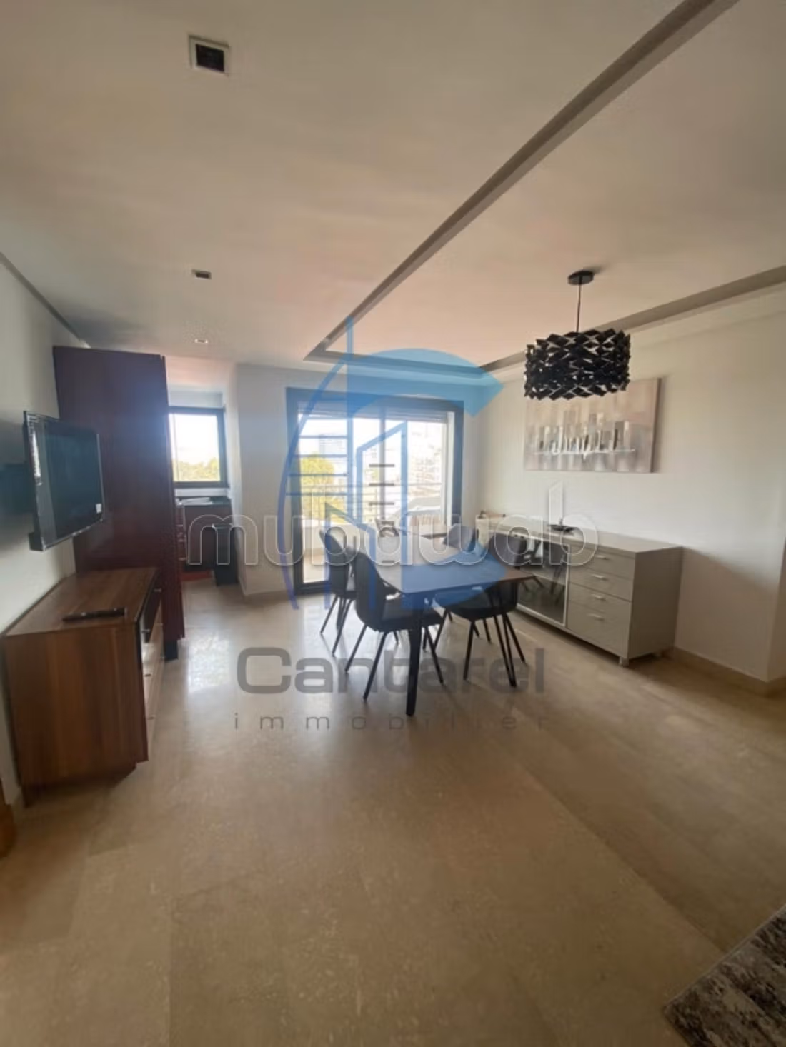Location apartment palm tree