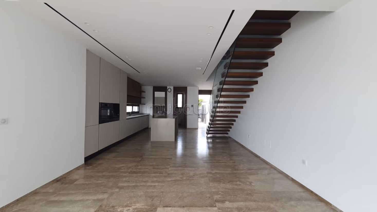 In Vendita - Triplex di lusso a La Soukra