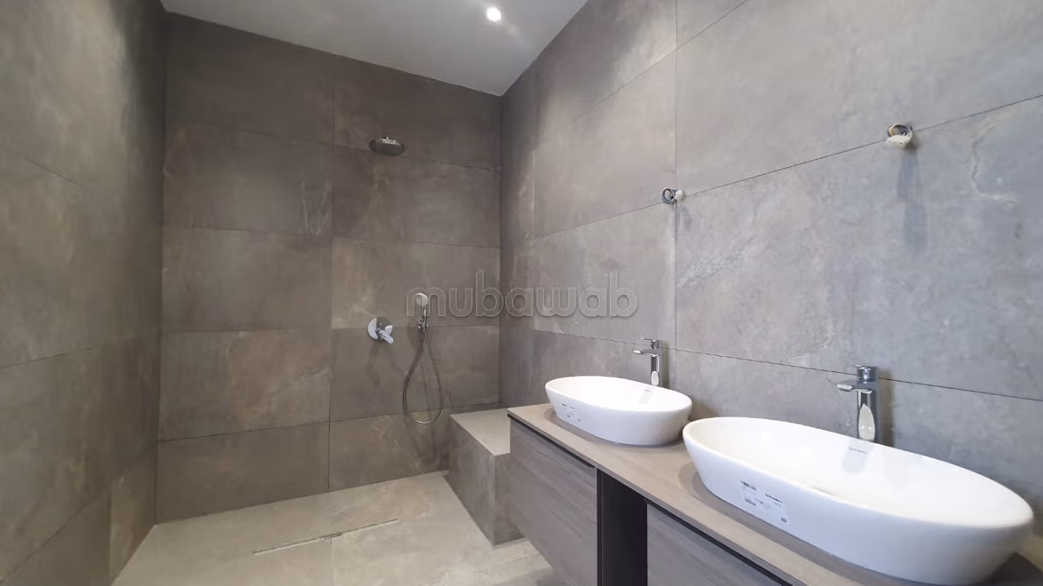 In Vendita - Triplex di lusso a La Soukra